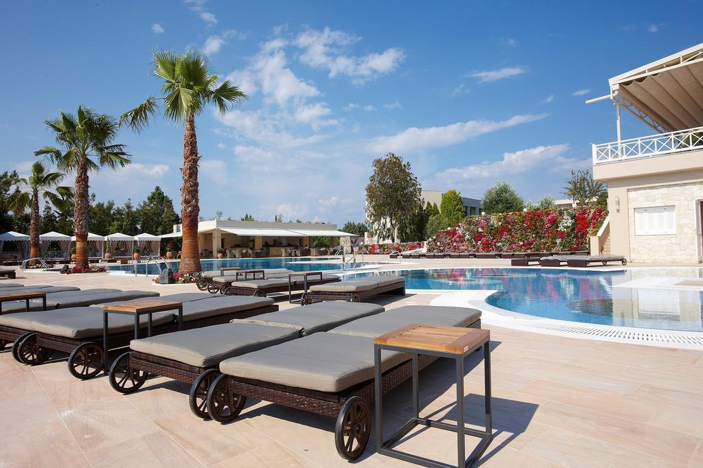 Portes Beach Hotel Nea Poteidaia Exterior foto
